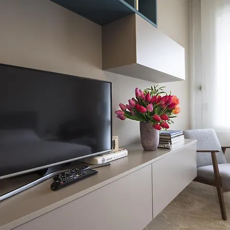 Contempora - Elvezia 8 - E12 Lägenhet Milano