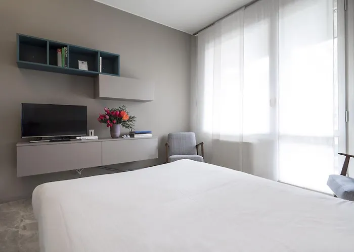 Contempora - Elvezia 8 - E12 Milan